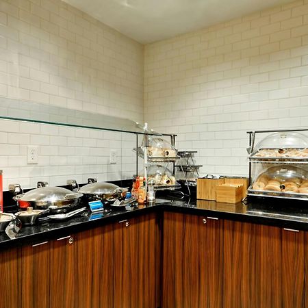 Fairfield Inn & Suites Dallas Medical/Market Center Экстерьер фото