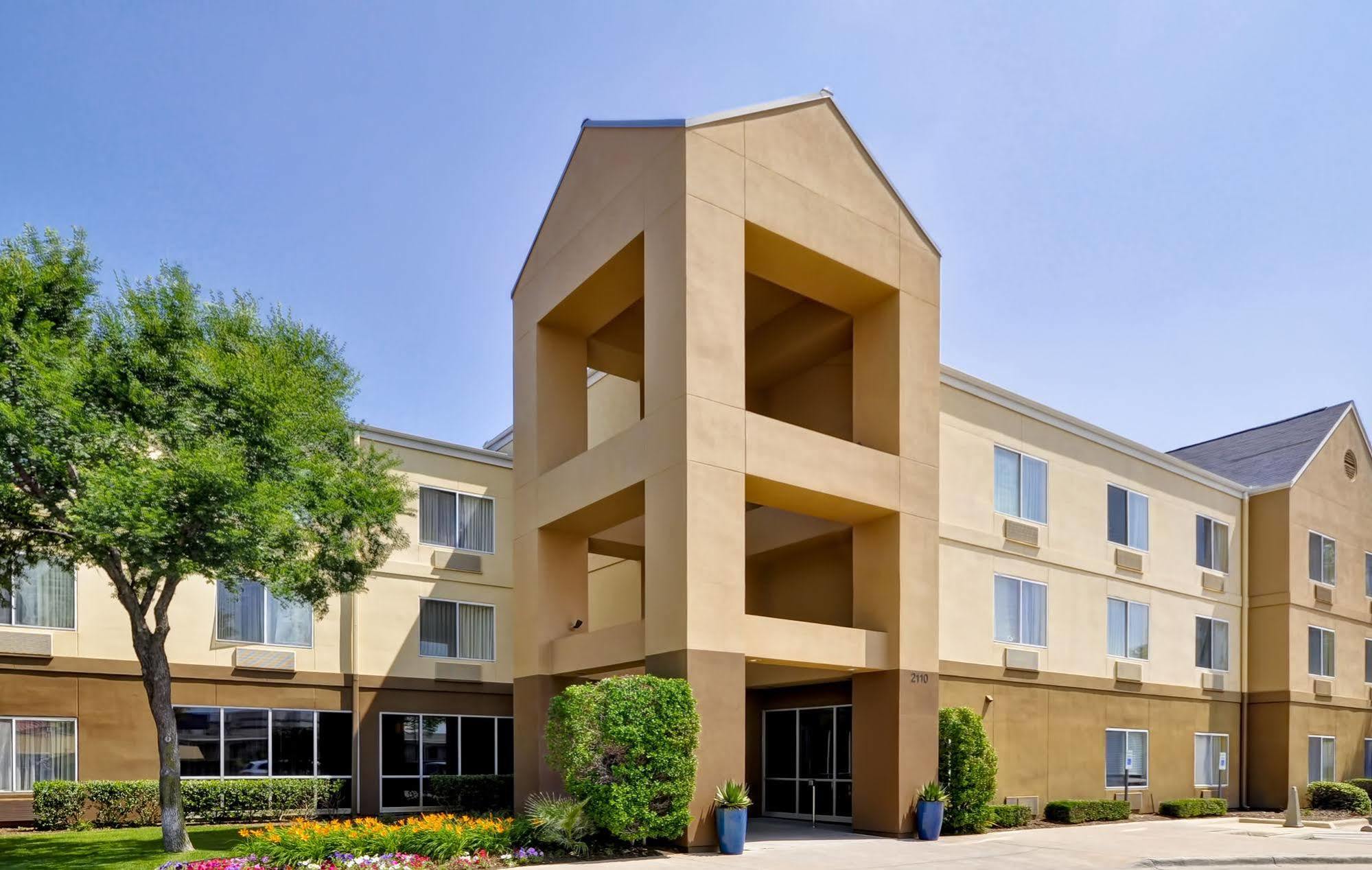 Fairfield Inn & Suites Dallas Medical/Market Center Экстерьер фото